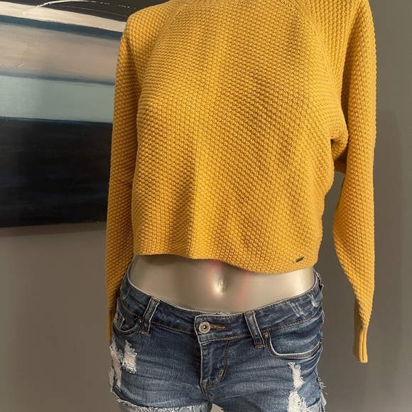 Hollister Yellow Sweater Sz. XS - Picture 2 of 7